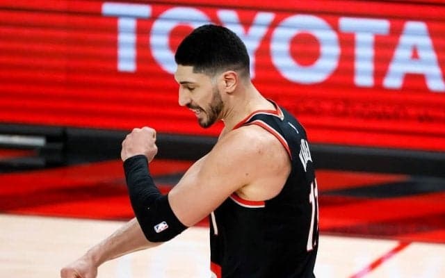 2000年以降で4人目！ ブレイザーズのエネス・カンターが1試合30リバウンドを奪取