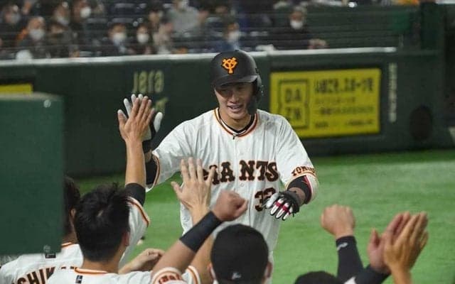 巨人・廣岡大志が移籍後初アーチ　昨季の沢村賞、中日・大野雄から値千金勝ち越し弾