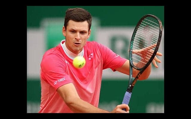  会見で質問なく終了の珍事 