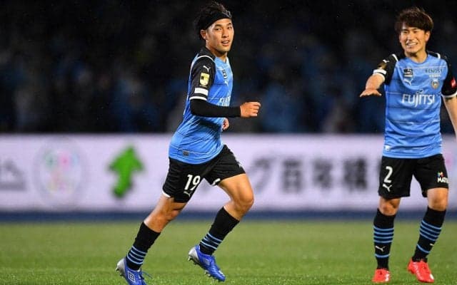 遠野大弥が古巣相手に1G1A！　HTで一時中断も川崎Fが粘る福岡を退け5連勝【明治安田J1第19節】