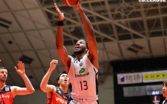 琉球がホームで勢いに乗る三遠に粘り勝ち…エバンスが26得点13リバウンド