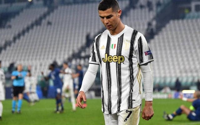 「感心しない」ユベントスOBの元イタリア代表FWがC・ロナウドの振る舞いに苦言「私はピッチに残った」