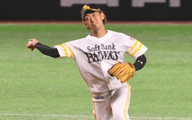 今宮の超絶美技に凝縮された鷹の強さ　勝負を分けたオリックスとの“守備力”の差