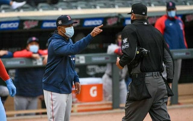 【MLB】空振りのはずがまさかのファウル判定…　“誤審”に抗議のRソックス指揮官が退場