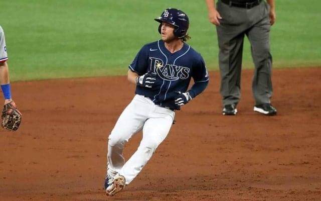 MLBなのにまるで草野球…　“お粗末守備”の連鎖が「恥ずかしい」「最悪レベル」