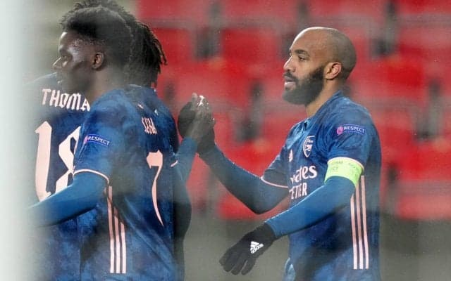 アーセナルFWラカゼット、反人種差別＆2ゴールに加え、仲間を想うパフォーマンスが話題