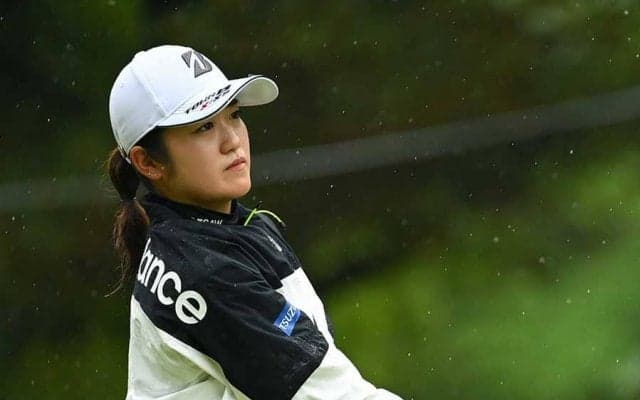 稲見萌寧が大会コースレコード「65」で2打差急浮上　3週連続Vへ「今も疲れています」