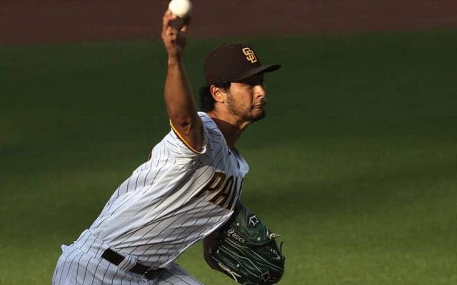 【MLB】打者は腰引けるも、ど真ん中ストライク　ダルビッシュの153キロ“魔球”が「狂気」