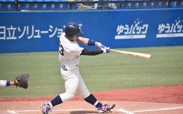 [硬式野球]大学初アーチに決勝のホームイン、橋本吏の活躍で勝利　立正大２回戦