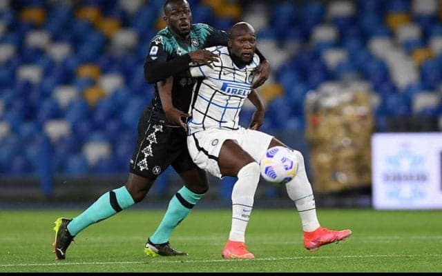 守護神ハンダノビッチ凡ミスのインテル、ナポリにドローで連勝が11でストップ《セリエA》