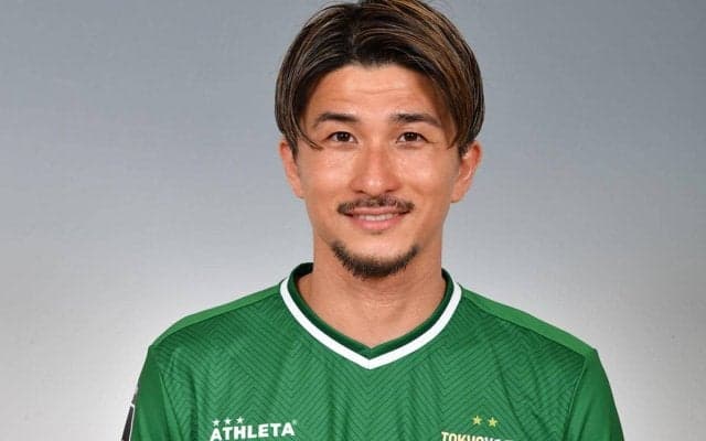 【Jリーグ出場停止情報】相手の腹部を蹴った東京Vの佐藤優平が「著しい反則行為」で1試合出場停止