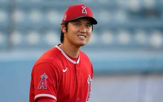 【MLB】大谷翔平、まさにお手本“90度のお辞儀”　有原への礼儀に米反響「素晴らしい選手だ」