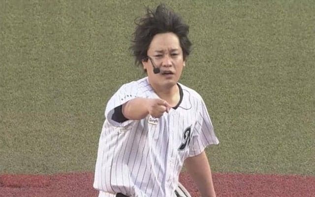 初の“リプレー検証”始球式の影で…ぺこぱ松陰寺が「めっちゃいいところに投げてる」