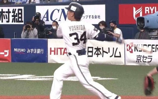 京セラに現れた「打球音神」　オリ吉田正、“国宝級”の弾丸ライナー5階席特大弾