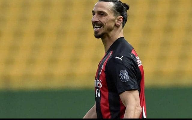 イブラヒモビッチがサッスオーロ戦欠場、カラブリアが復帰