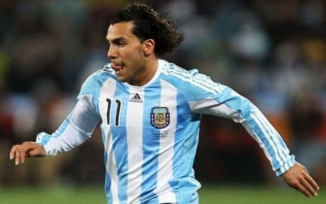 何故ももクロ？　元アルゼンチン代表FWの“珍ダンス”に衝撃「謎事象w」「待って…」