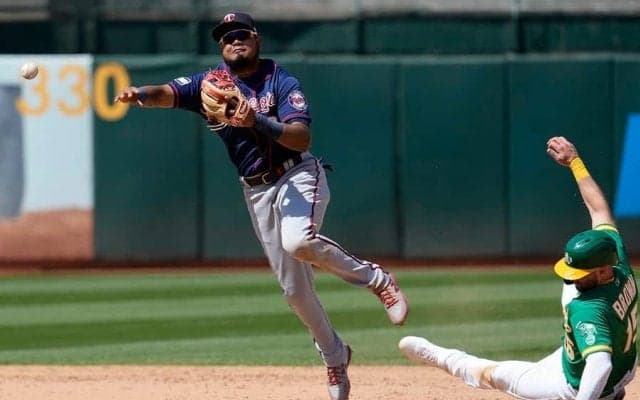 【MLB】痛恨サヨナラ招いた「無慈悲な送球エラー」　両軍31安打の乱戦終わらせた“悲劇”