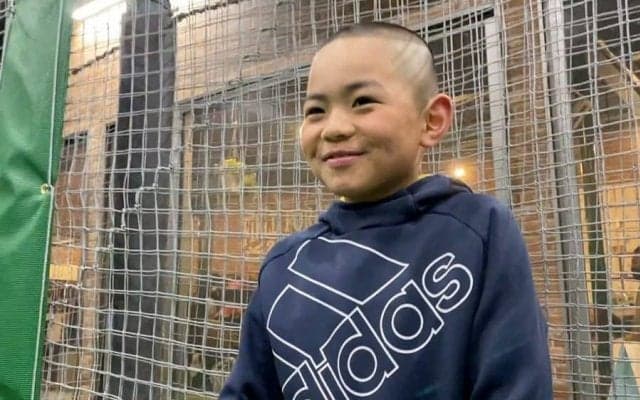 思わず「上手い」と唸ってしまう　街で見つけたスーパー小学生の衝撃プレー