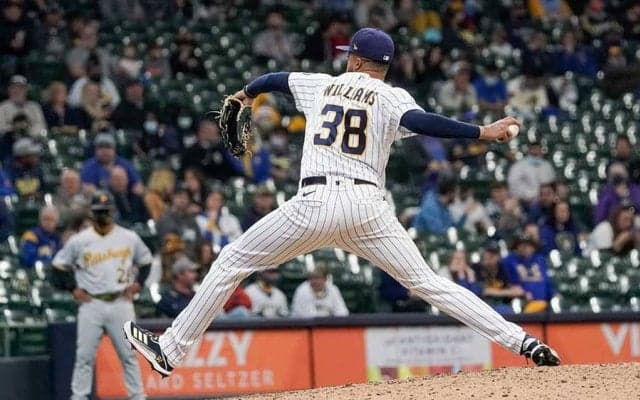 【MLB】367億円男もお手上げの「野球史上最高の球」　空気ねじ曲げる“狂気”じみた魔球