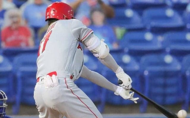 大谷翔平、第1打席で技あり中前打＆二盗！　MLB通算32盗塁は岩村氏に並ぶ日本人歴代6位