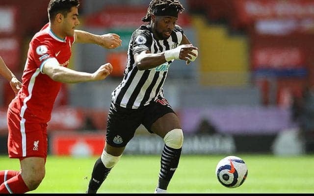 リバプール戦躍動のサン=マクシマンが試合後のSNSでも男を上げる!　マネを揶揄したファンに完璧な対応