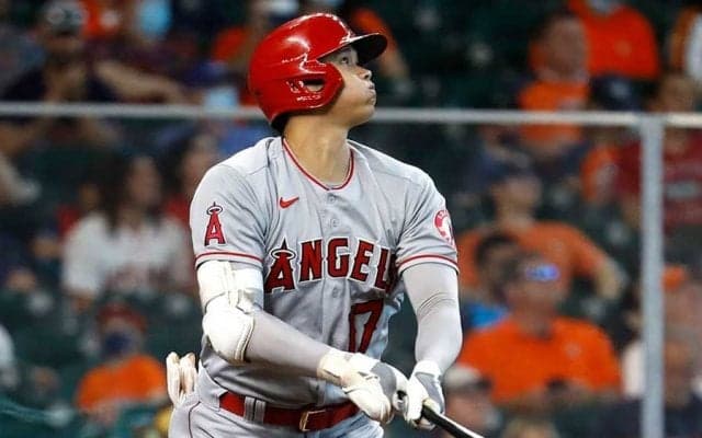 【MLB】大谷翔平が照れ笑い？　“全力疾走弾”の別アングル映像に称賛「この男は一生懸命だ」