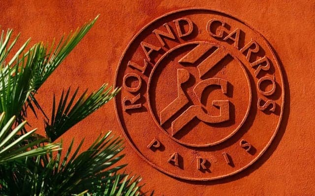 「全仏オープン」会場に巨大なローラン・ギャロス像が登場！