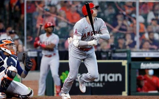 【MLB】大谷翔平が左手突き上げ会心ガッツポーズ　確信の特大7号に米興奮「この男ありえない」