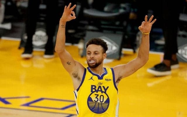 ウォリアーズのステフィン・カリーが3P成功本数の月間最多記録を更新