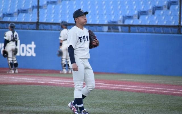 [硬式野球]投手陣つかまり８失点、静かな球場に光差さず３位転落　国学大１回戦