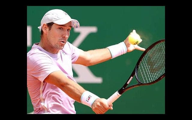  世界127位に敗れ初戦敗退 