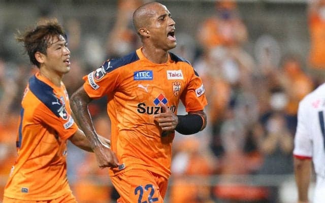 一時帰国の清水MFヘナト・アウグスト、手術の成功を報告「これまで以上に強く戻ってきます！」