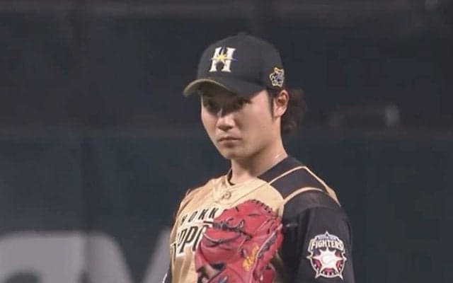 日ハムドラ1伊藤が嬉しいプロ初勝利、6回無失点の好投で“5度目の正直”　鷹は痛い4連敗