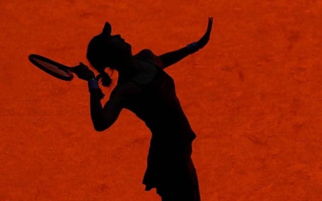 まるで映画！1回戦負けの後に乗った飛行機で隣に座った男性とコロナも国境も超えて結婚