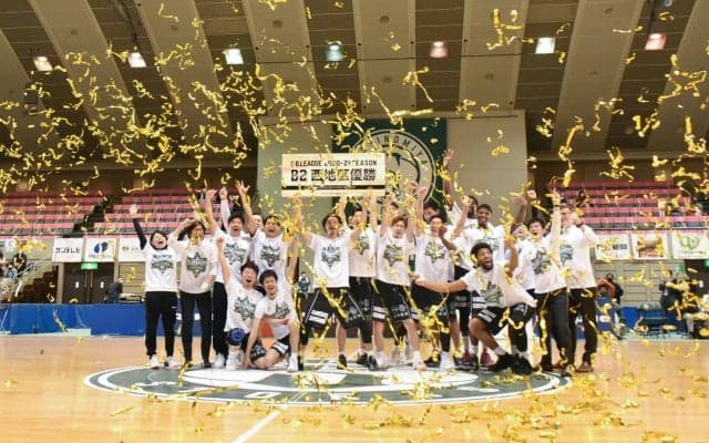 西宮ストークスB2西地区優勝記念のヒュンメル製優勝Tシャツ限定通販！