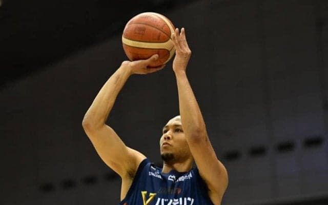 今季初の横浜武道館での開催、初戦は横浜が勝利…チェンバースが決勝3ポイント