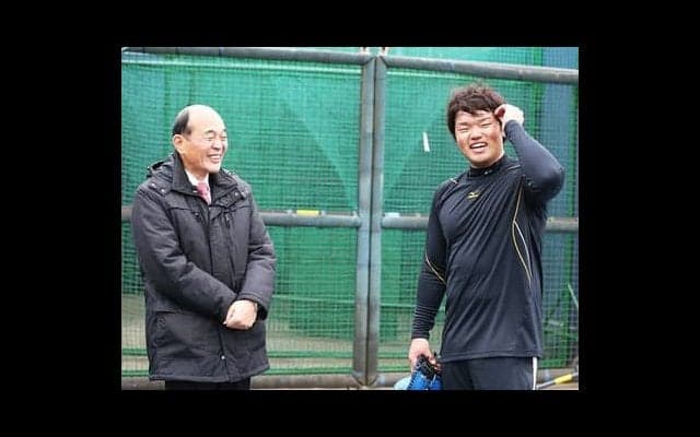 ソフトボール界の怪物はプロ野球入りを勧める恩師に「就活の邪魔をしないで」と憤った