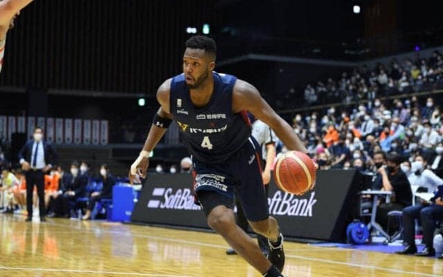 横浜がホームで新潟に粘り勝ち…カーターが33得点を奪取