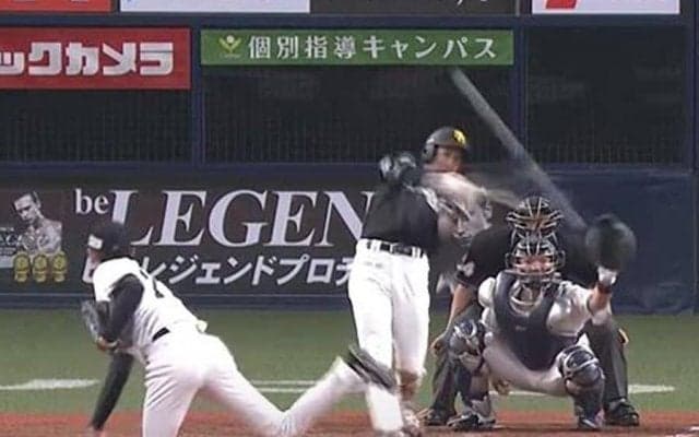 「金属バットみたいな」破壊音　鷹柳田の一撃にファン仰天「豪快そのもの」