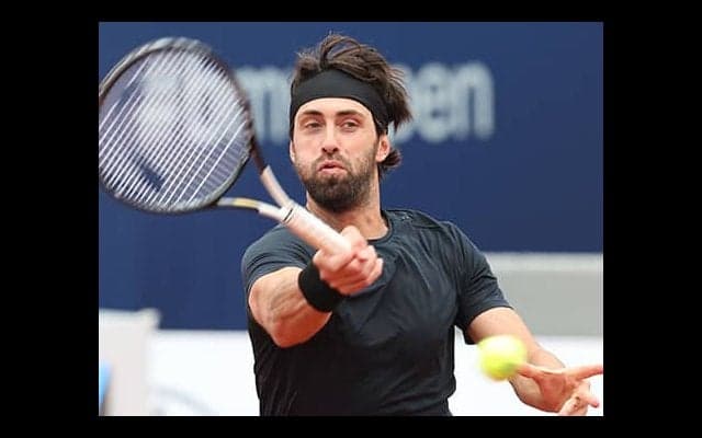  完勝でツアー4勝目に王手 