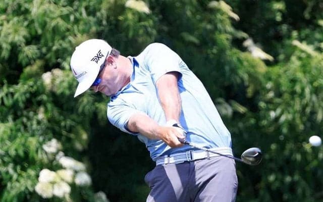 どこから現れた!?　米ゴルフで可愛らしい“邪魔者”が話題「動かないで、お願い！」