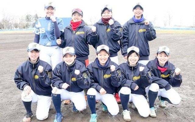 北海道唯一の女子硬式クラブが人口2000人の町に拠点移した訳　目指す“一挙両得”
