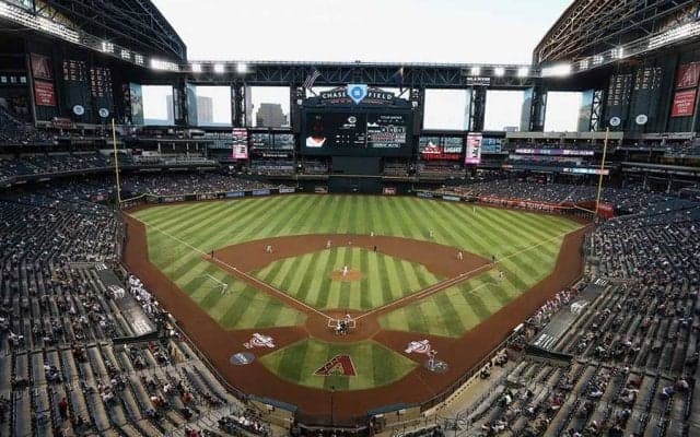 【MLB】球場デート中の2人を激撮　米国らしい“一大捜索劇”が話題「俺のデートが拡散された」