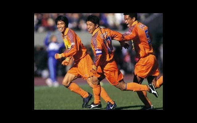 日本人No.１の司令塔は誰か。元日本代表「10番」名波浩がベスト10を選んだ