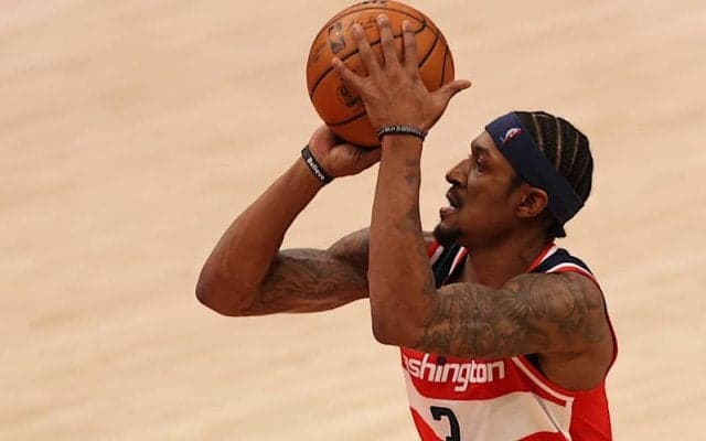 惜敗したマブス戦についてビール「この負けを引きずってはいけない」