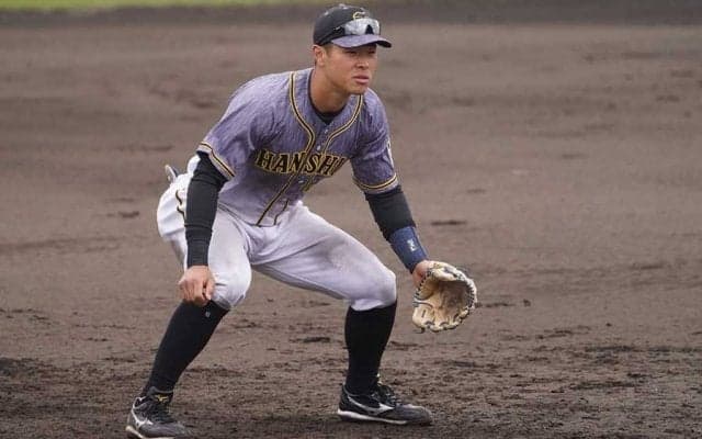「メジャーみたい」「規格外」　阪神ドラ1佐藤輝、逆シングル＆鬼肩スローの超美技