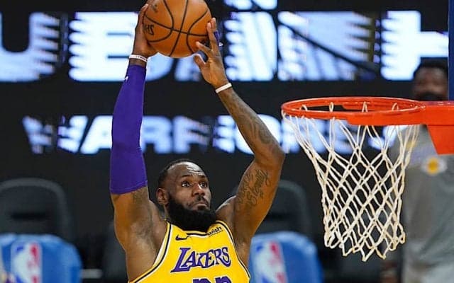 レイカーズレジェンドのマジック「KDよりレブロンに最後のショットを託す」