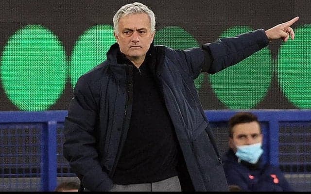 モウリーニョがローマの来季新指揮官に就任!　「共に勝利のプロジェクトを構築していく」