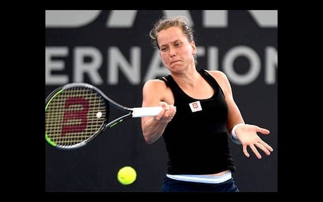  元複女王ストリツォワが引退 