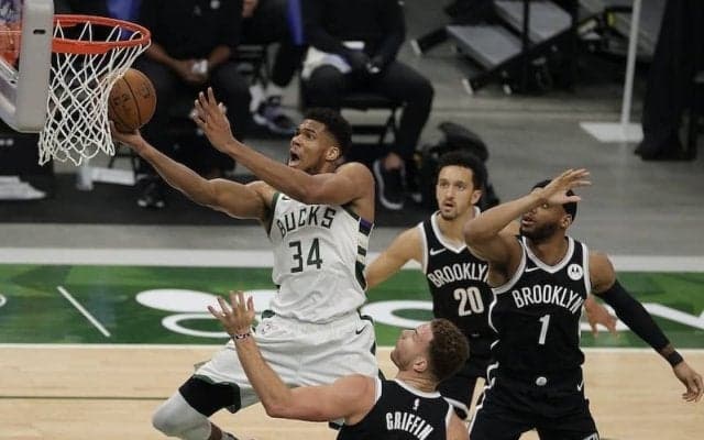 バックスがネッツに連勝し東上位対決を制す…アデトクンボが36得点12リバウンド